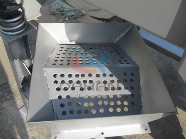 直線振動(dòng)篩分料器 直線振動(dòng)篩分料器